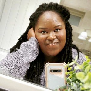 Meet your Posher, Tia